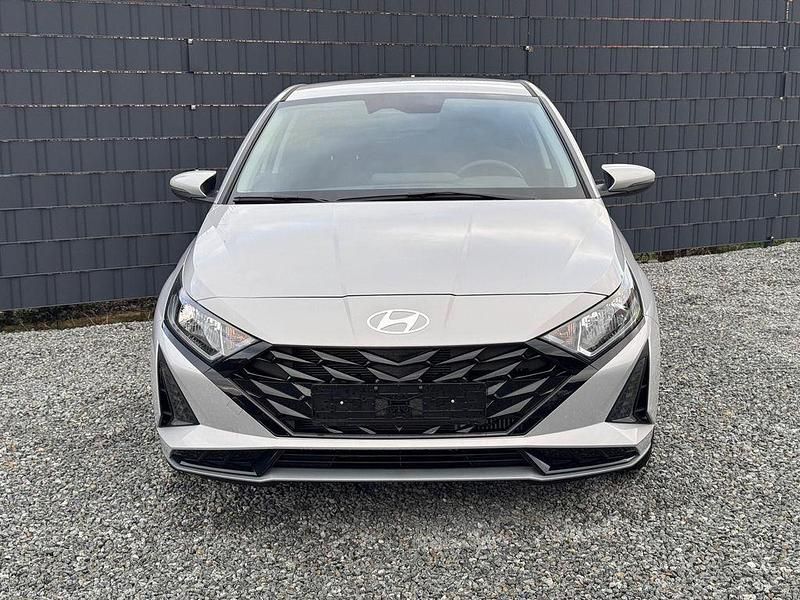 Neu Hyundai i20 90 PS (66 kW) 2026 Lumen gray pearl Kleinwagen