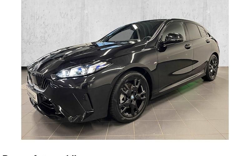 Gebraucht BMW 120 Shadowline 163 PS (119 kW) 2025 Schwarz Kleinwagen