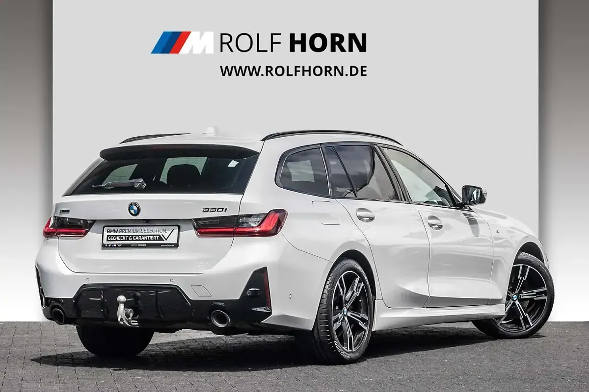 Gebraucht BMW 330 Shadowline 245 PS (180 kW) 2024 Weiß Kombi