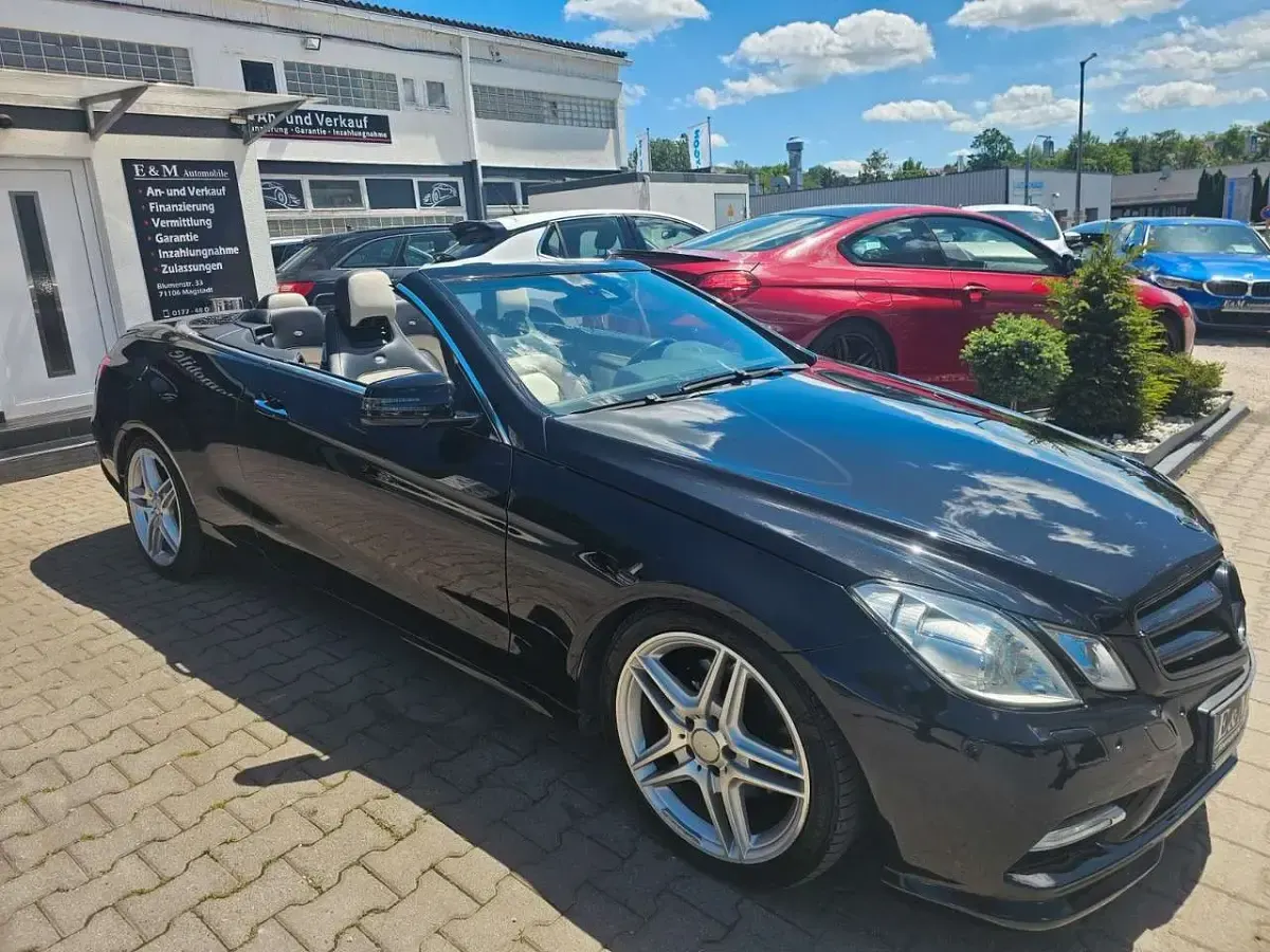 Gebraucht Mercedes E350 AMG 231 PS (169 kW) 2011 Schwarz Cabrio