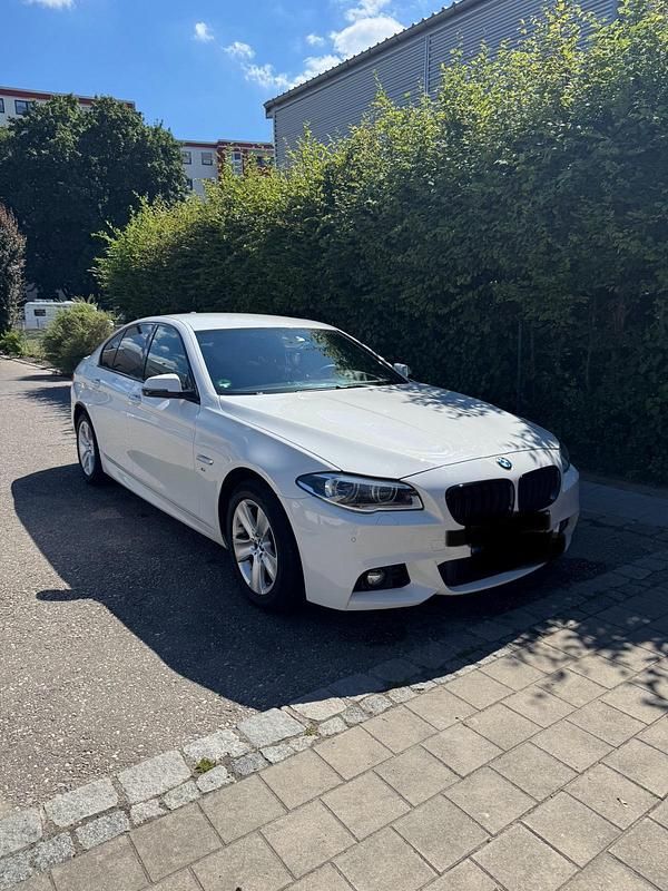 Weiß Gebraucht 2016 BMW 520 Limousine | 16.500 € (Etwas zu teuer) - Bild 1/4