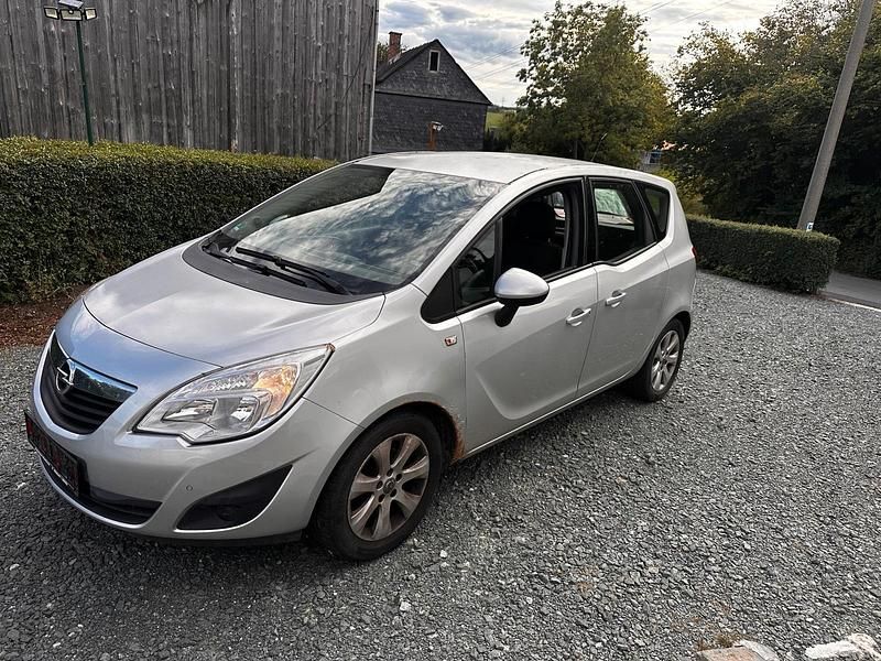 Silber Gebraucht 2010 Opel Meriva Van / Kleinbus | 1.800 € (Superpreis) - Bild 1/4