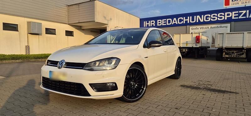 Gebraucht VW Golf VII R-line 150 PS (110 kW) 2014 Weiß Kleinwagen