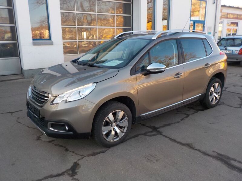 Grau Gebraucht 2016 Peugeot 2008 Allure SUV | 12.900 € (Etwas zu teuer) - Bild 1/4