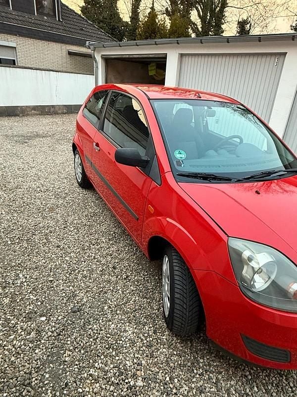 Gebraucht Ford Fiesta 60 PS (44 kW) 2006 Rot Kleinwagen