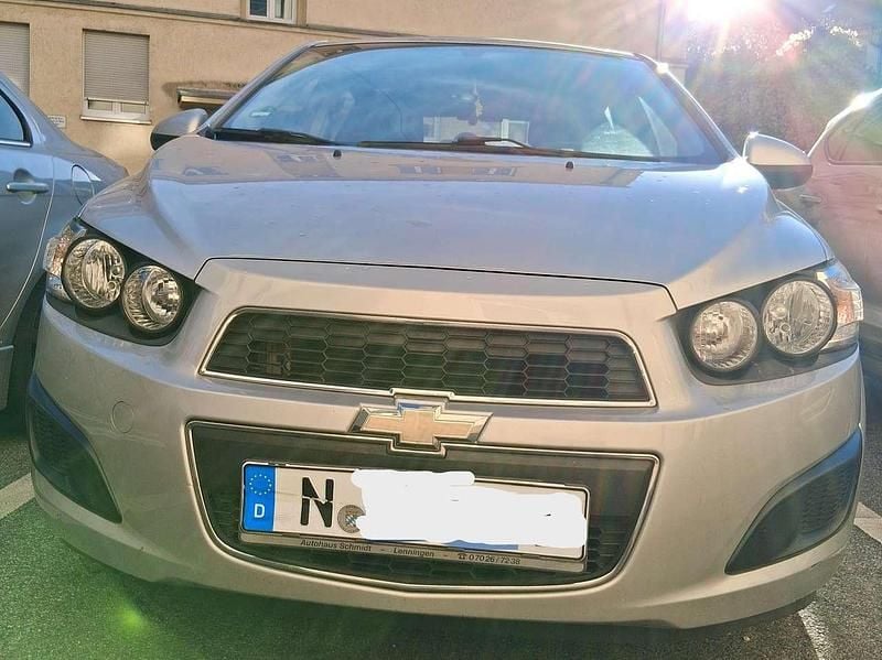 Silber Gebraucht 2013 Chevrolet Aveo LT Limousine | 4.200 € (Fairer Preis) - Bild 1/4