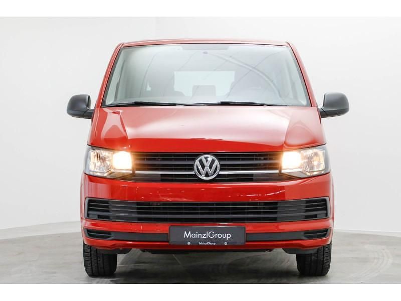 Gebraucht VW Multivan Trendline 114 PS (83 kW) 2019 Rot Van / Kleinbus