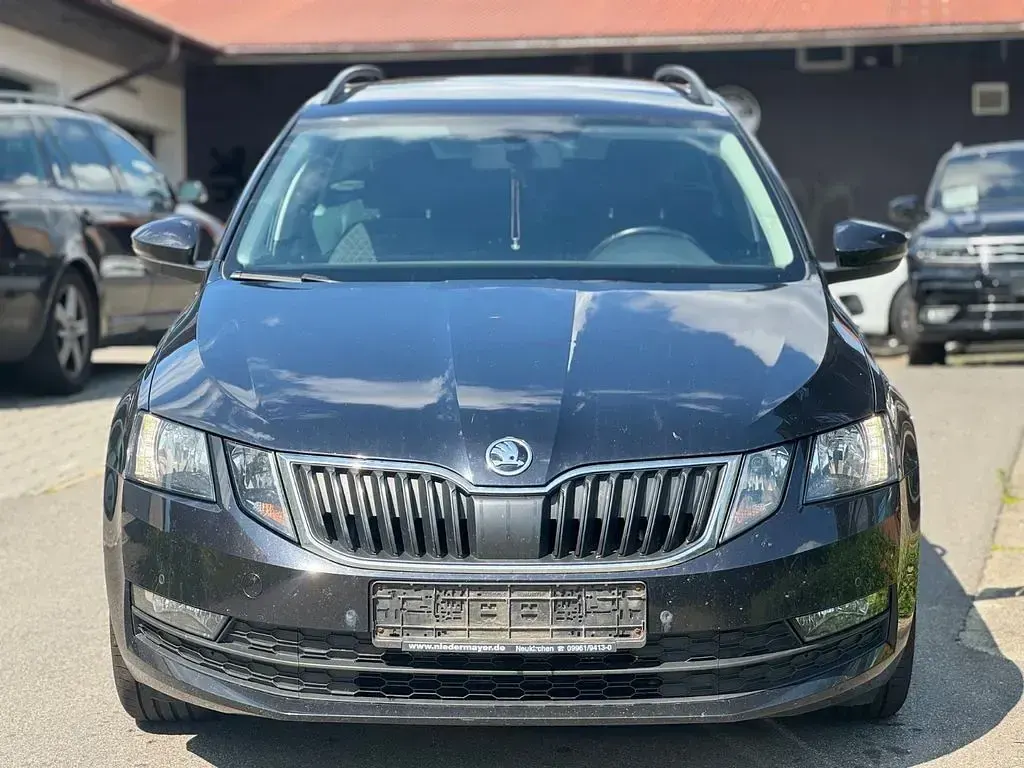 Gebraucht Skoda Octavia Ambition 150 PS (110 kW) 2018 Schwarz Kombi