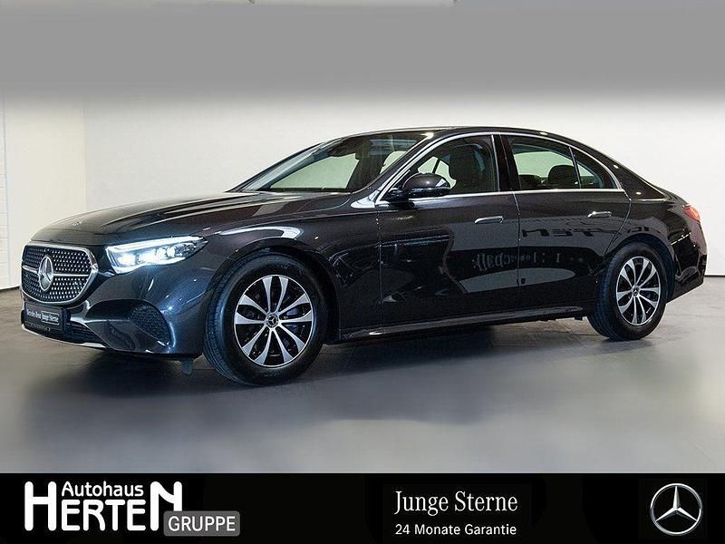 Lack graphitgrau Gebraucht 2024 Mercedes E220 Avantgarde Limousine | 49.900 € (Guter Preis) - Bild 1/4