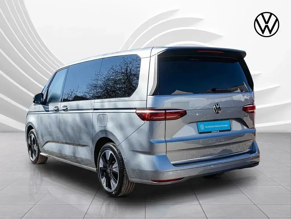 Gebraucht VW Multivan Style 218 PS (160 kW) 2023 Monosilber metallic Van / Kleinbus