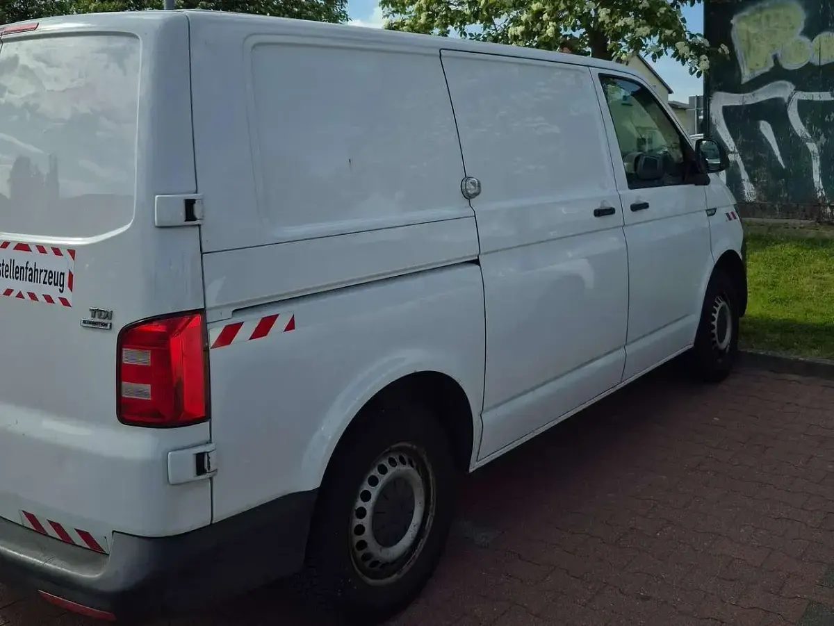 Gebraucht VW Transporter 102 PS (75 kW) 2016 Weiß Van