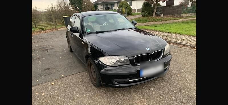 Schwarz Gebraucht 2010 BMW 118 Kleinwagen | 1.450 € (Superpreis) - Bild 1/4