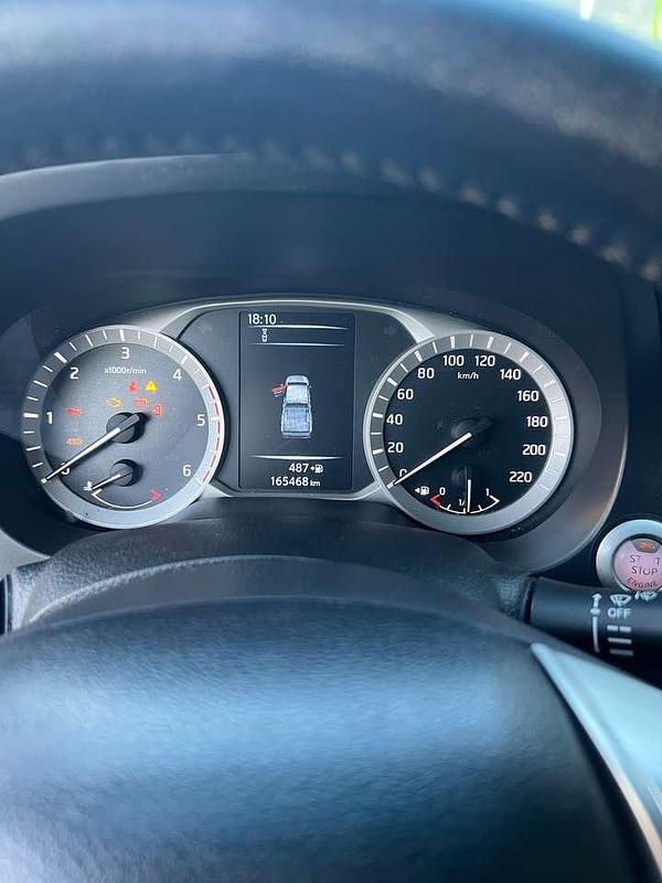 Gebraucht Nissan Navara Visia 190 PS (139 kW) 2016 Silber Pickup