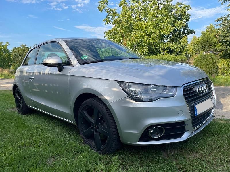 Gebraucht Audi A1 122 PS (89 kW) 2011 Silber Kleinwagen