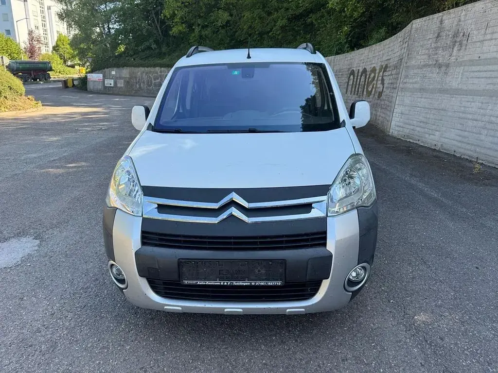 Gebraucht Citroën Berlingo XTR 120 PS (88 kW) 2010 Weiß Van / Kleinbus