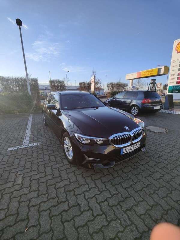 Gebraucht 2020 BMW 320 Luxury Line Kombi | 27.000 € (Fairer Preis) - Bild 1/4