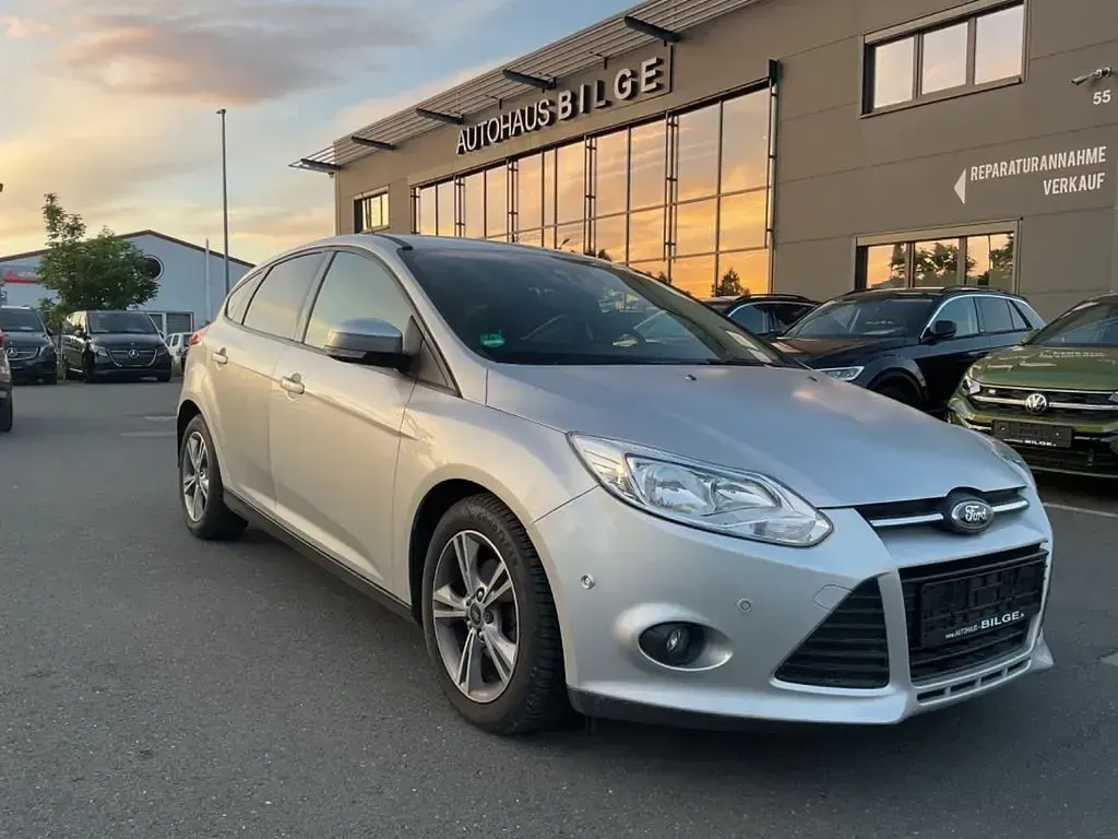 Gebraucht Ford Focus SYNC Edition 125 PS (91 kW) 2013 Silber Limousine