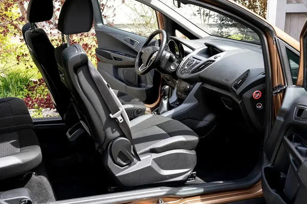 Gebraucht Ford B-MAX SYNC Edition 101 PS (74 kW) 2016 Braun Van / Kleinbus