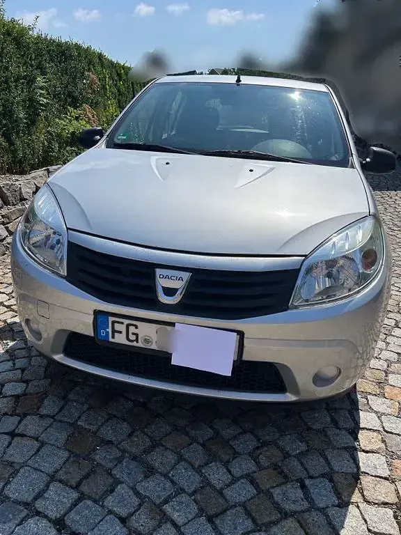 Gebraucht Dacia Sandero 75 PS (55 kW) 2009 Silber Limousine