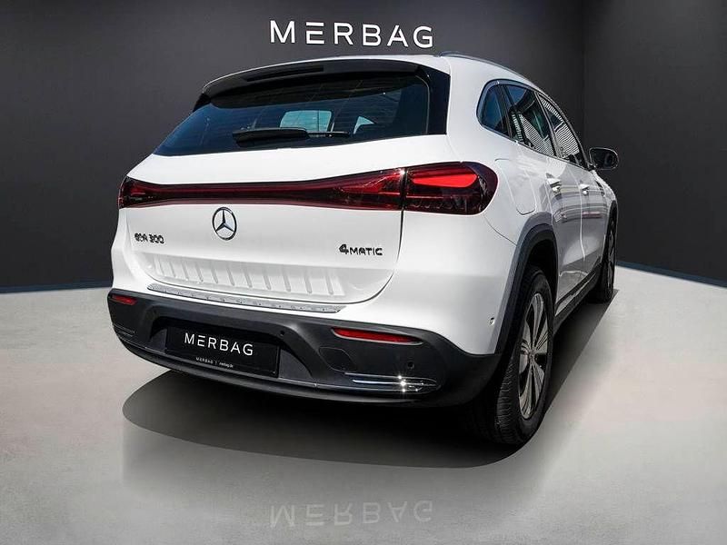 Gebraucht Mercedes EQA300 Progressive 228 kW (310 PS) 2024 Polarweiß SUV
