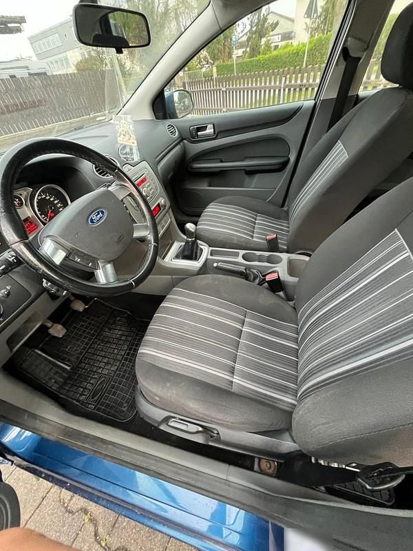 Usata Ford Focus 101 CV (74 kW) 2008 Blu Berlina