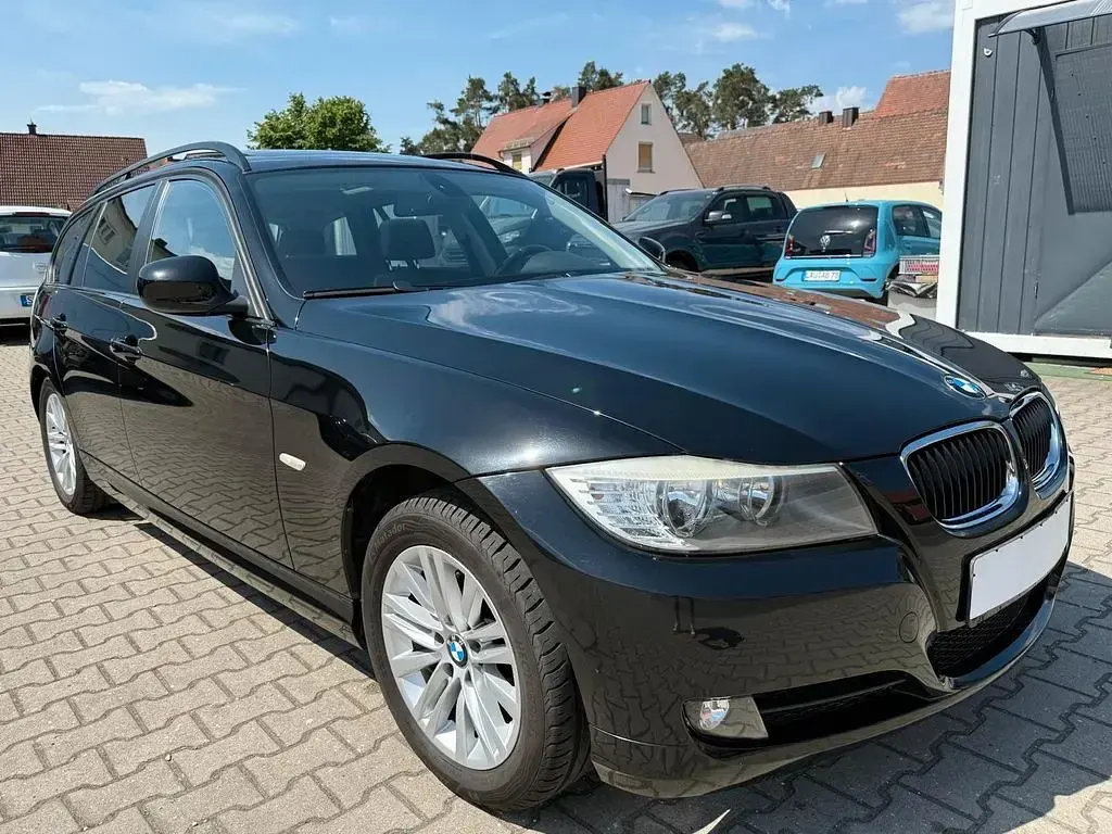 Gebraucht BMW 318 Comfort Edition 143 PS (105 kW) 2009 Schwarz Limousine