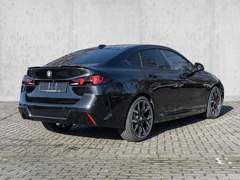 Neu BMW 218 Performance 150 PS (110 kW) 2026 Schwarz Coupé