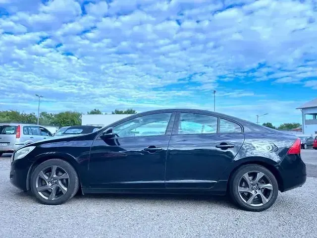 Gebraucht Volvo S60 114 PS (83 kW) 2012 Schwarz Limousine