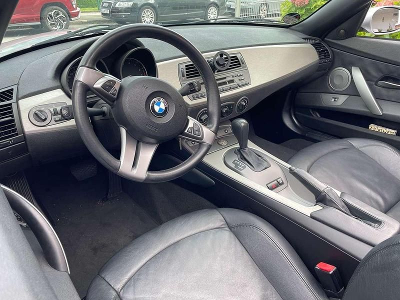 Gebraucht BMW Z4 Sport Line 170 PS (125 kW) 2004 Silber Cabrio