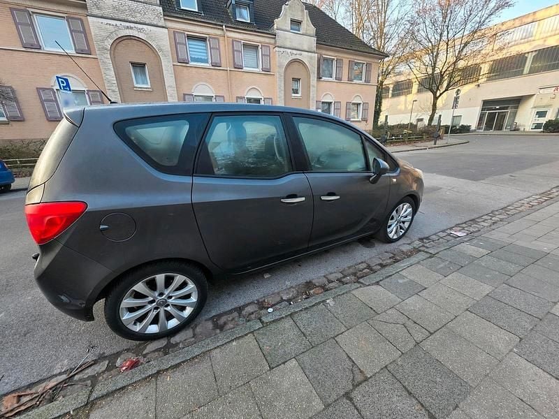 Gebraucht Opel Meriva 130 PS (95 kW) 2013 Grau Van / Kleinbus