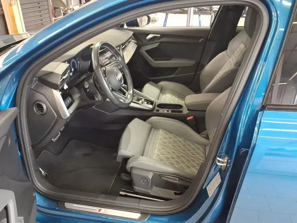 Gebraucht Audi A3 S-Line 116 PS (85 kW) 2021 Blau Limousine