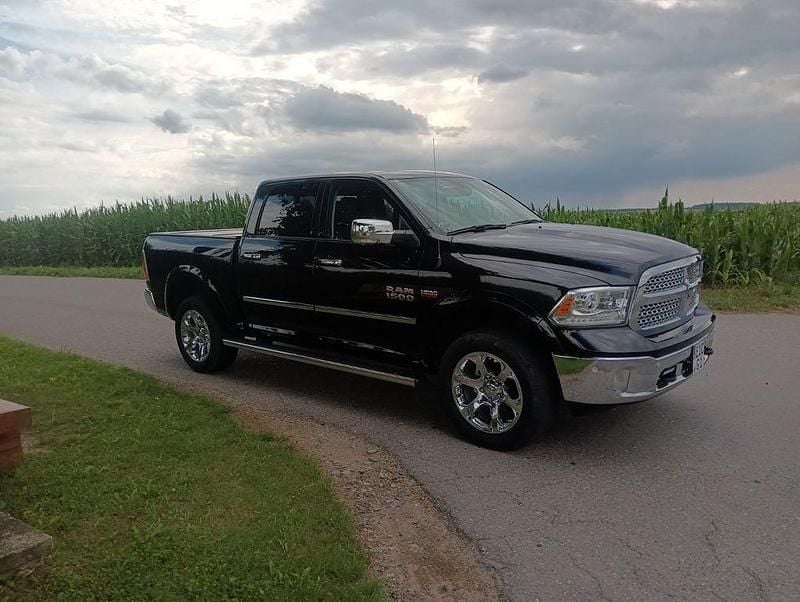 Gebraucht Dodge Ram 401 PS (294 kW) 2018 Schwarz Abholung