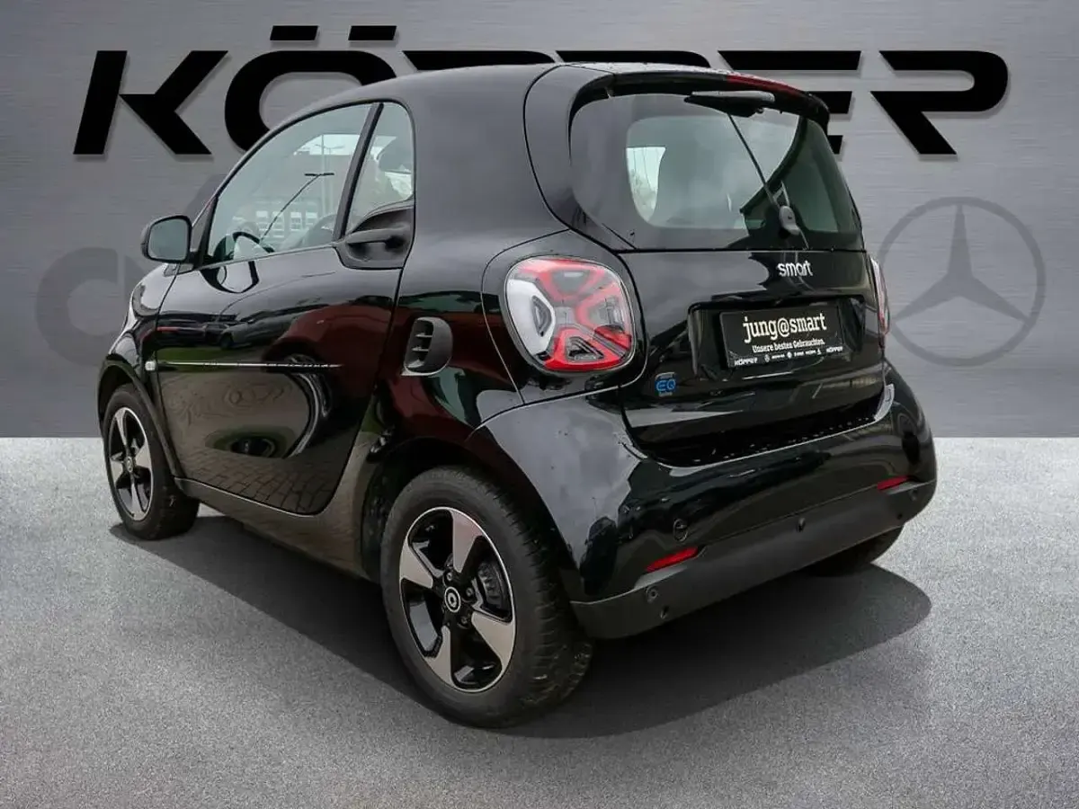 Gebraucht Smart ForTwo Coupé Exclusive 60 kW (82 PS) 2023 Schwarz Kleinwagen