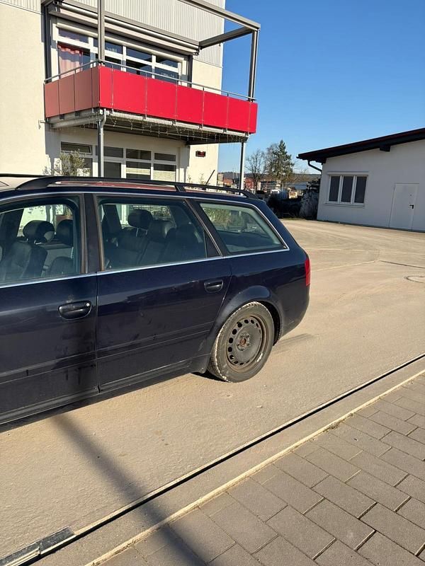 Gebraucht Audi A6 170 PS (125 kW) 2004 Blau Kombi