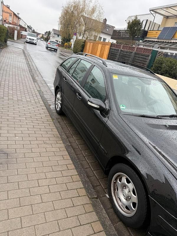 Gebraucht Mercedes C200 2005 Blau Kombi