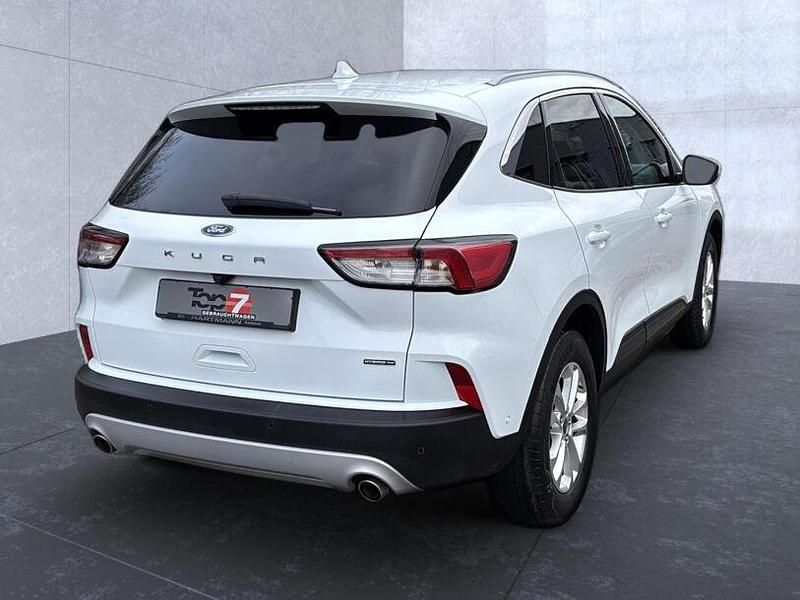 Gebraucht Ford Kuga Titanium 190 PS (139 kW) 2021 Weiß SUV
