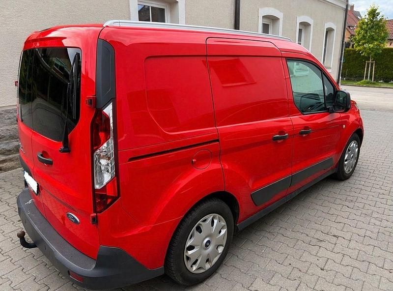 Gebraucht Ford Transit Connect Trend 120 PS (88 kW) 2017 Rot Van / Kleinbus