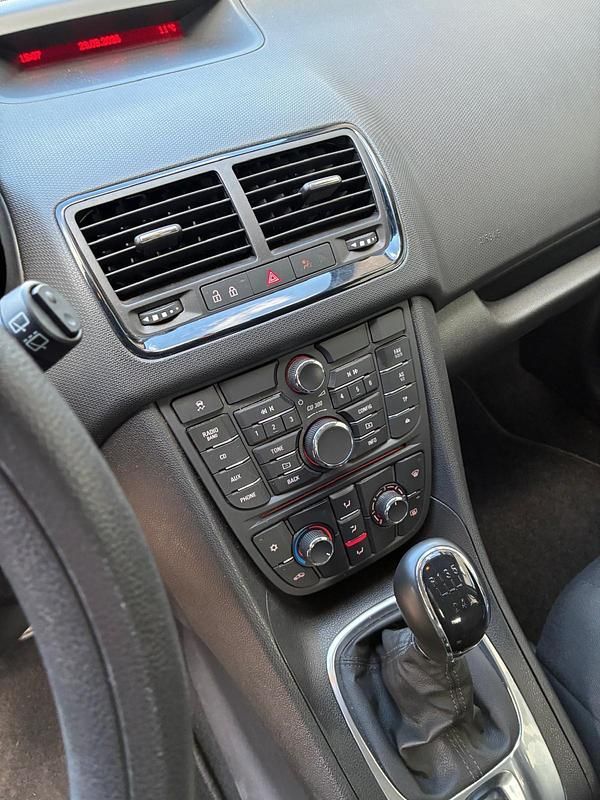 Gebraucht Opel Meriva 101 PS (74 kW) 2012 Grau Van / Kleinbus