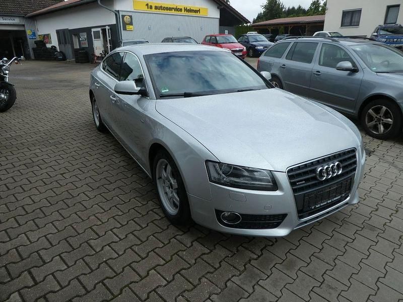 Silber Gebraucht 2011 Audi A5 Sportback S-Line Limousine | 8.990 € (Fairer Preis) - Bild 1/4