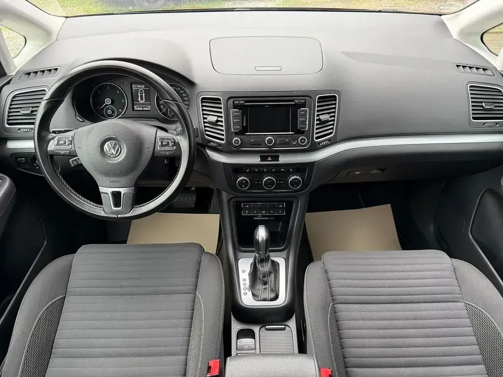 Gebraucht VW Sharan Cup 177 PS (130 kW) 2015 Gold Van / Kleinbus