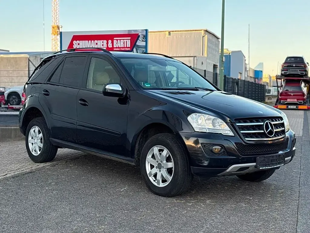 Gebraucht Mercedes ML280 190 PS (139 kW) 2008 Schwarz SUV
