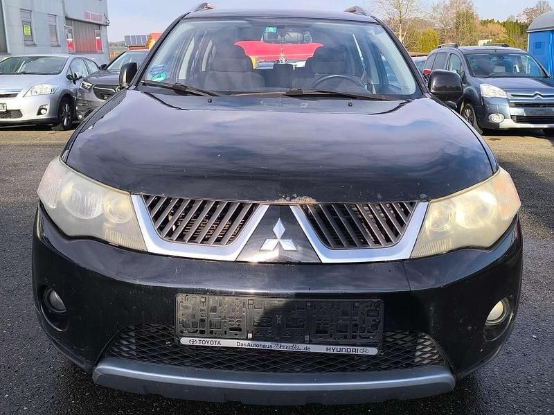 Gebraucht Mitsubishi Outlander Invite 140 PS (102 kW) 2007 Pantherschwarz (p) SUV