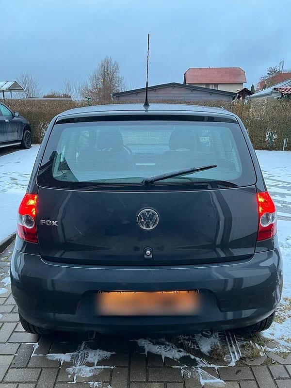 Gebraucht VW Fox Refresh 55 PS (40 kW) 2009 Grau Kleinwagen