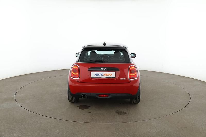 Gebraucht Mini Cooper 136 PS (100 kW) 2015 Rot Kleinwagen