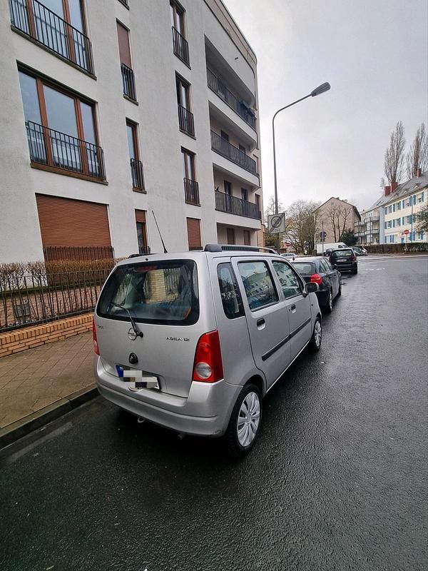 Gebraucht Opel Agila 75 PS (55 kW) 2001 Silber Van / Kleinbus