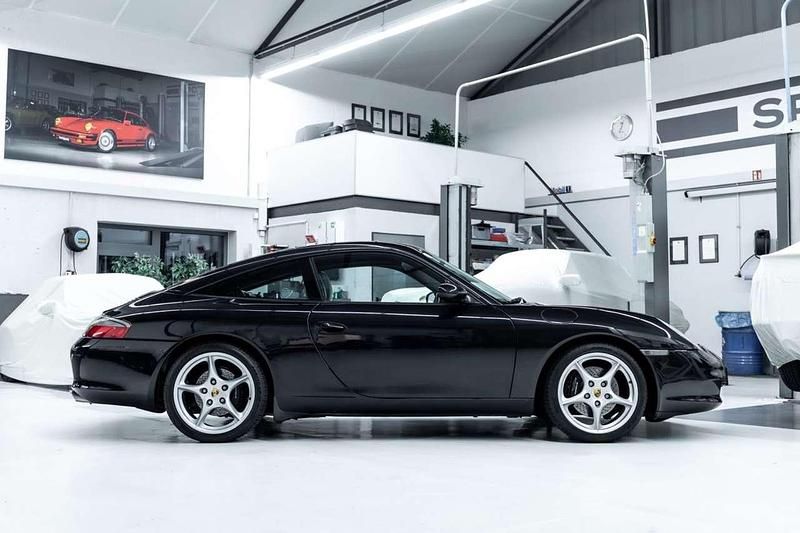 Gebraucht Porsche 996 320 PS (235 kW) 2002 Basaltschwarzmetallic Cabrio