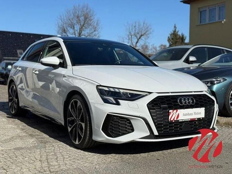 Gebraucht Audi A3 S-Line 200 PS (147 kW) 2022 Gletscherweiß metallic Limousine
