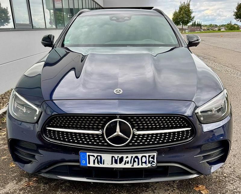 Gebraucht Mercedes E300 AMG 306 PS (225 kW) 2021 Blau Limousine