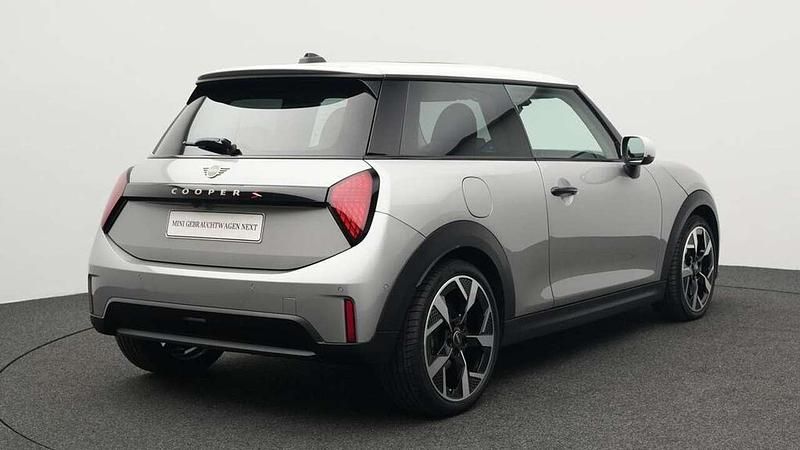 Gebraucht Mini Cooper S Classic 204 PS (150 kW) 2024 Grau Kleinwagen