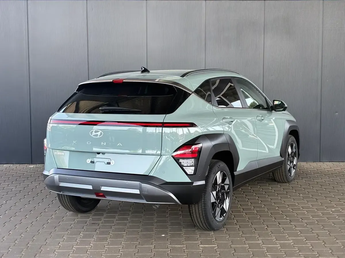 Neu Hyundai Kona Comfort 101 PS (74 kW) 2025 Grün SUV
